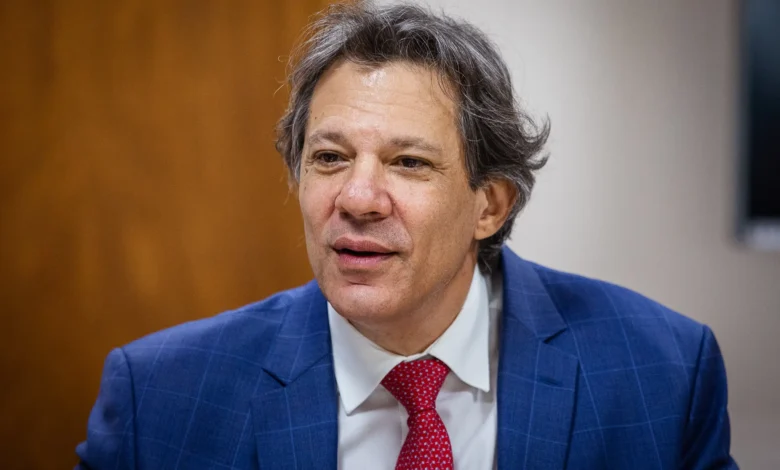 Decisão tomada por Fernando Haddad atinge em cheio o vale-refeição e alimentação