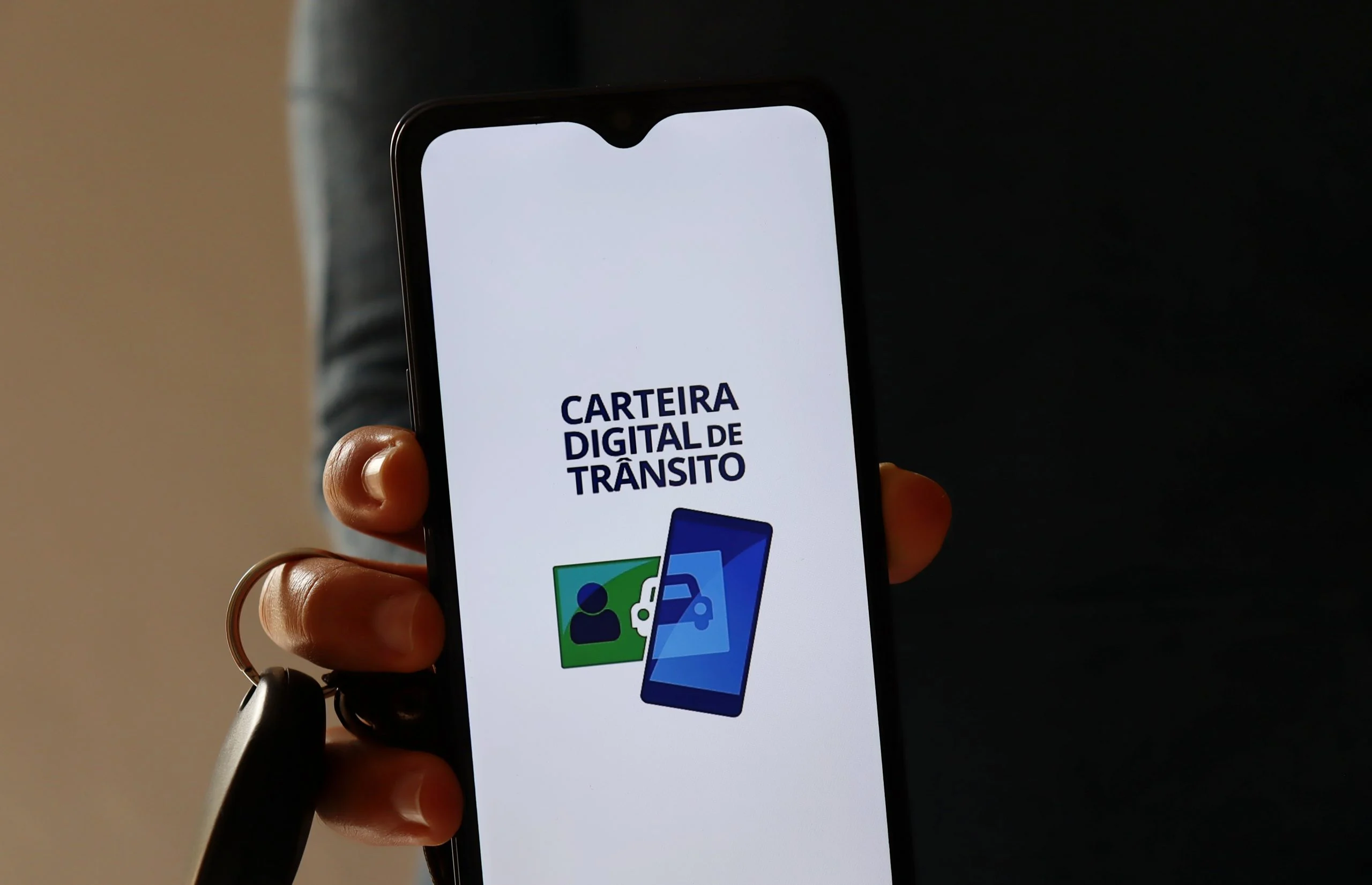 Carteira Digital é relançada pela PRF com nova função de segurança e pega brasileiros de surpresa