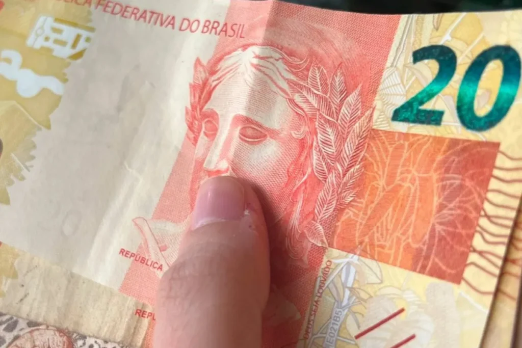 Salário mínimo confirma reajuste para R$ 2.512,59 em 2024 e anima brasileiros! Veja quem recebe