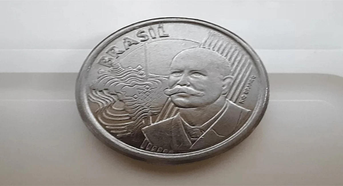 Moedas de 50 centavos que valer até R$ 1.800 deixam brasileiros animados para ceia de Natal; veja como trocar