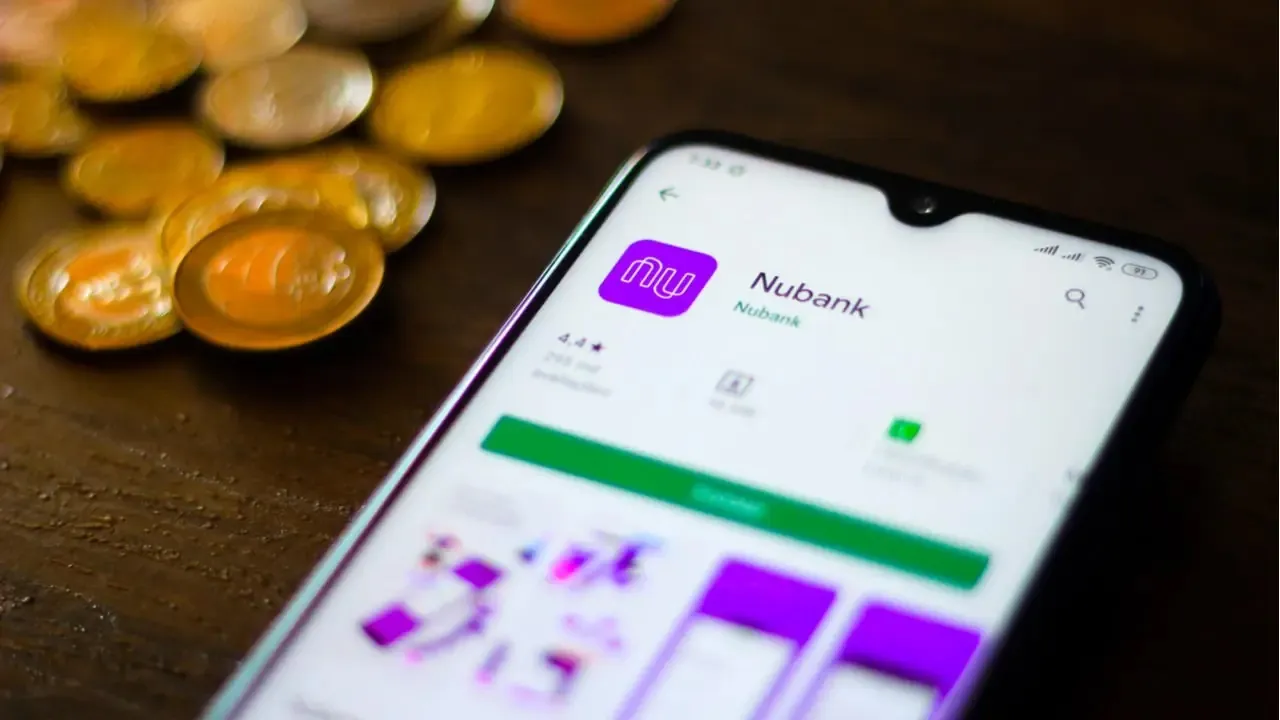 Nubank (27/11) libera até R$ 4.000 de crédito para quem está com o nome sujo na praça