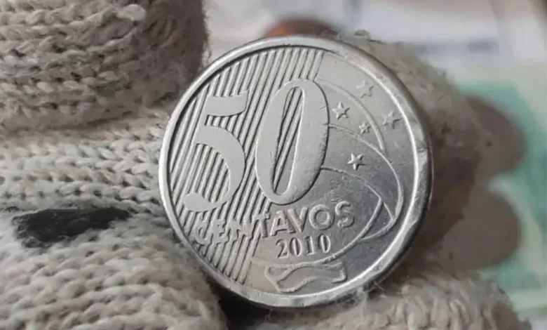 Moeda de 50 centavos valendo um CARRO ZERO KM por causa DESTE erro de cunhagem - confira