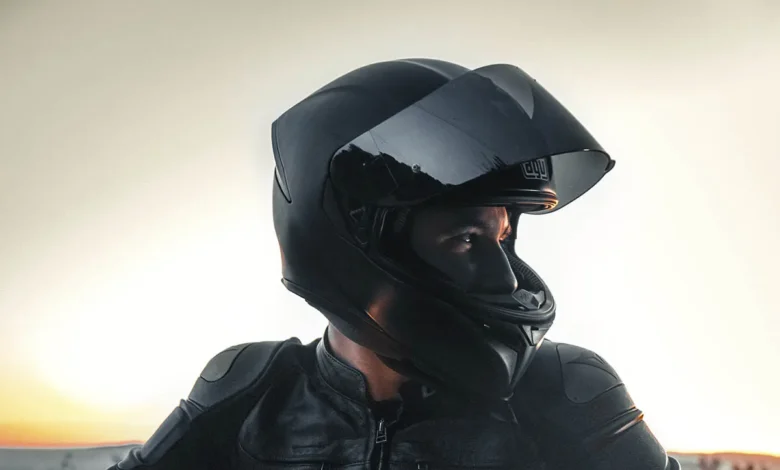 Conduta imperdoável! Detran emite alerta geral sobre nova lei dos capacetes e traz multa pesada a motociclistas