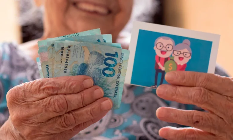 7 benefícios para idosos que podem ser recuperados em dezembro de 2024. Foto: Reprodução