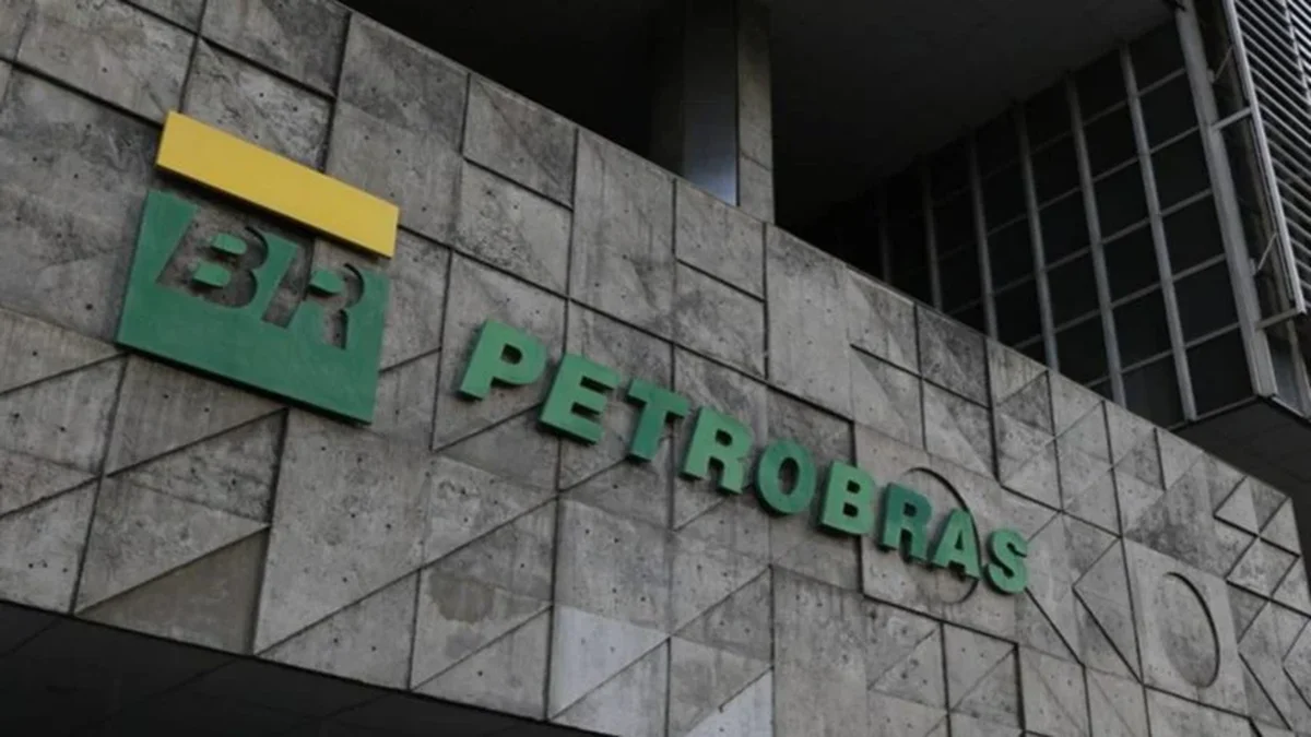 PETROBRAS abre 12.750 vagas gratuitas com bolsa de até R$ 858 e alegra brasileiros neste fim de 2024