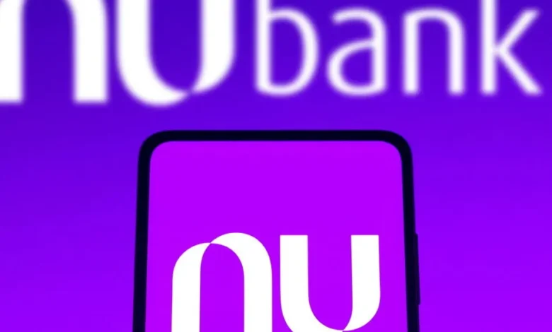Nubank emite comunicado hoje (09/01) para clientes que têm cartão de crédito