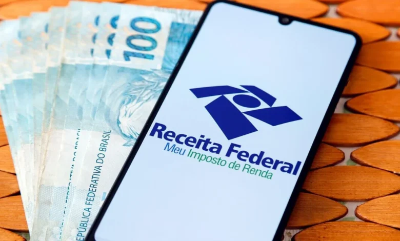Idosos de 60+ anos recebem notificação da Receita Federal sobre a declaração do Imposto de Renda