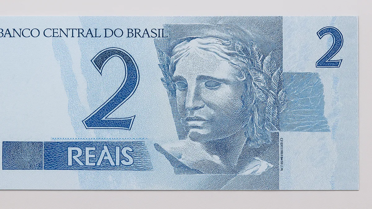 FESTA: Essa Nota de 2 reais chega a valer quase 2 salários mínimos