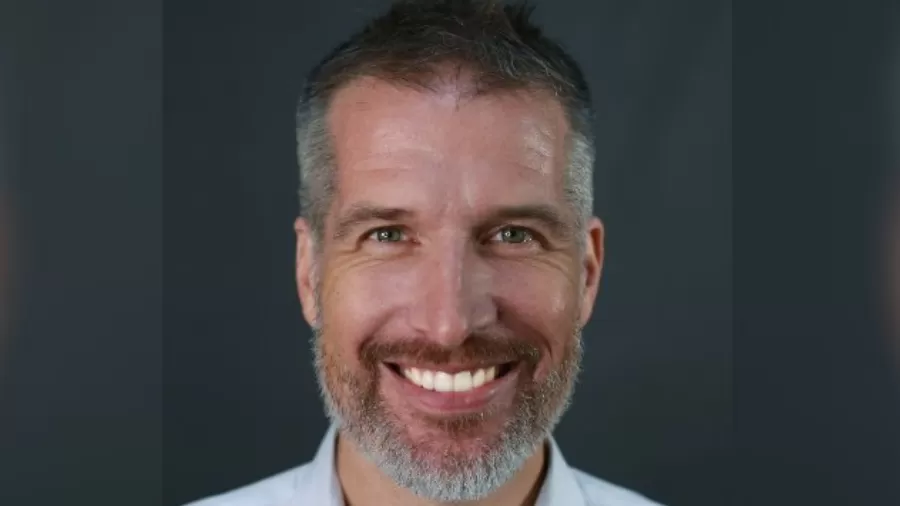 Ele recebeu R$8,6 BILHÕES e decidiu doar quase toda a fortuna: conheça a história de Brian O’Kelley, o bilionário que rejeitou o estilo de vida luxuoso, doou mais de US$ 1 bilhão, limitou sua riqueza a US$ 100 milhões e repensa o conceito de riqueza extrema, luxo e responsabilidade financeira nos dias atuais