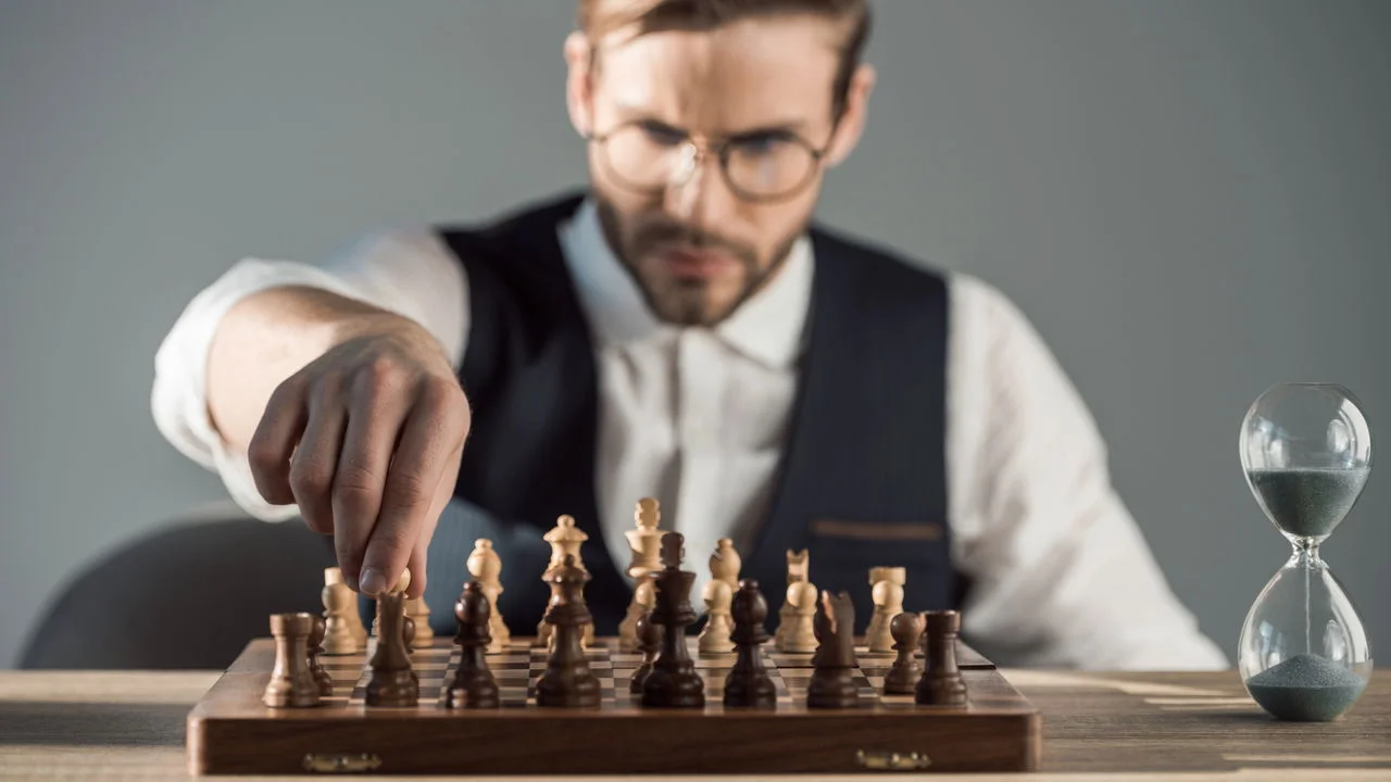 5 hábitos que pessoas inteligentes abandonam ao notar queda na própria inteligência — o último vai te surpreender!