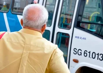 Idosos 60+ comemoram liberação de viagens grátis em apenas 3 passos com nova lei em vigor