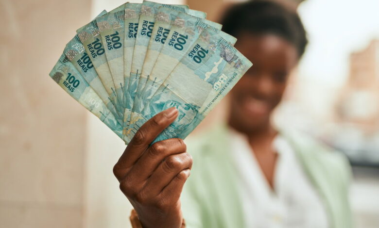 As novas profissões que estão bombando no Brasil e já pagam quase R$ 10 mil por mês