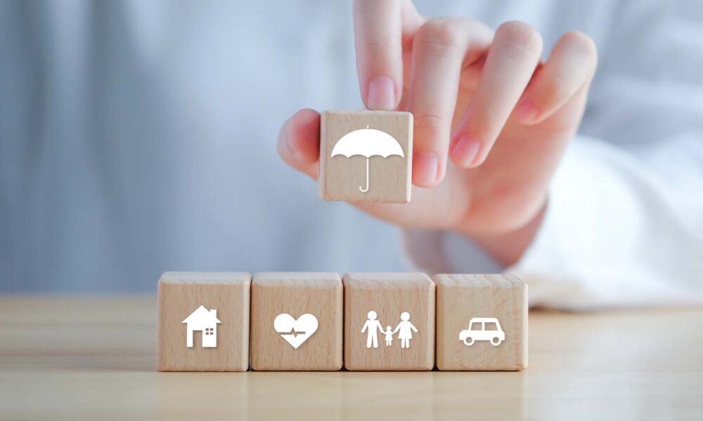 Descubra o que é seguro prestamista, como ele funciona, quando vale a pena contratar e em quais situações pode quitar suas dívidas. Entenda de forma simples, divertida e clara esse benefício que muita gente desconhece.