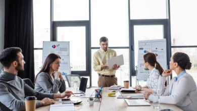 Descubra as 5 profissões que especialistas apontam como as de maior crescimento no Brasil até 2030. Linguagem simples, dados confiáveis e muita curiosidade sobre o seu futuro profissional.