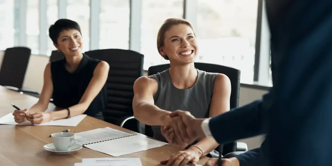 3 profissões técnicas em alta que dispensam diploma e podem render até R$10 mil em 2026